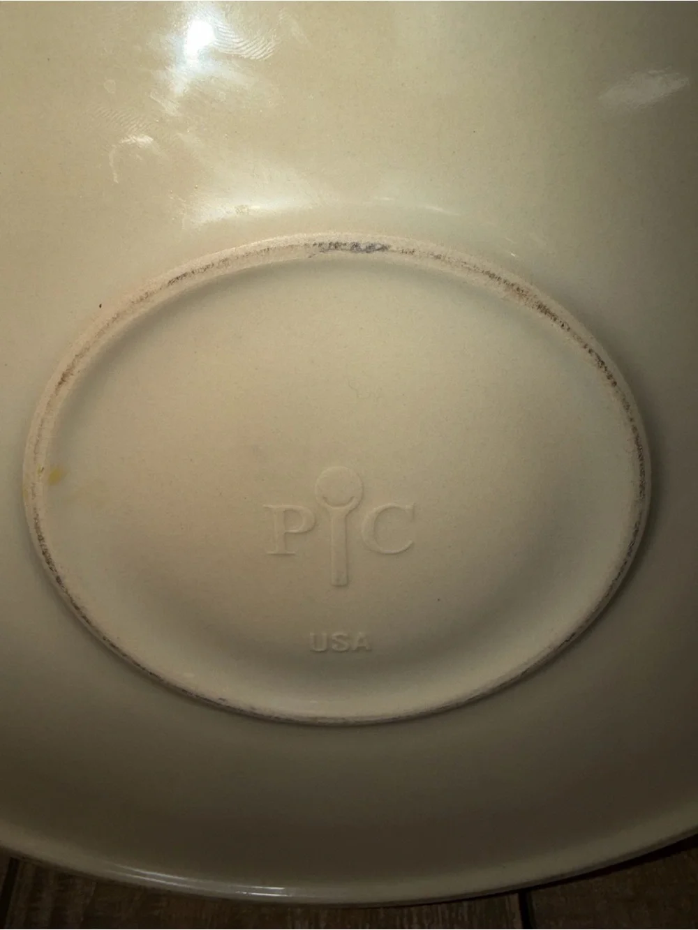 Pampered Chef Gray Ceramic Circular Serving Platter with Cream Rim, Bowl Holder